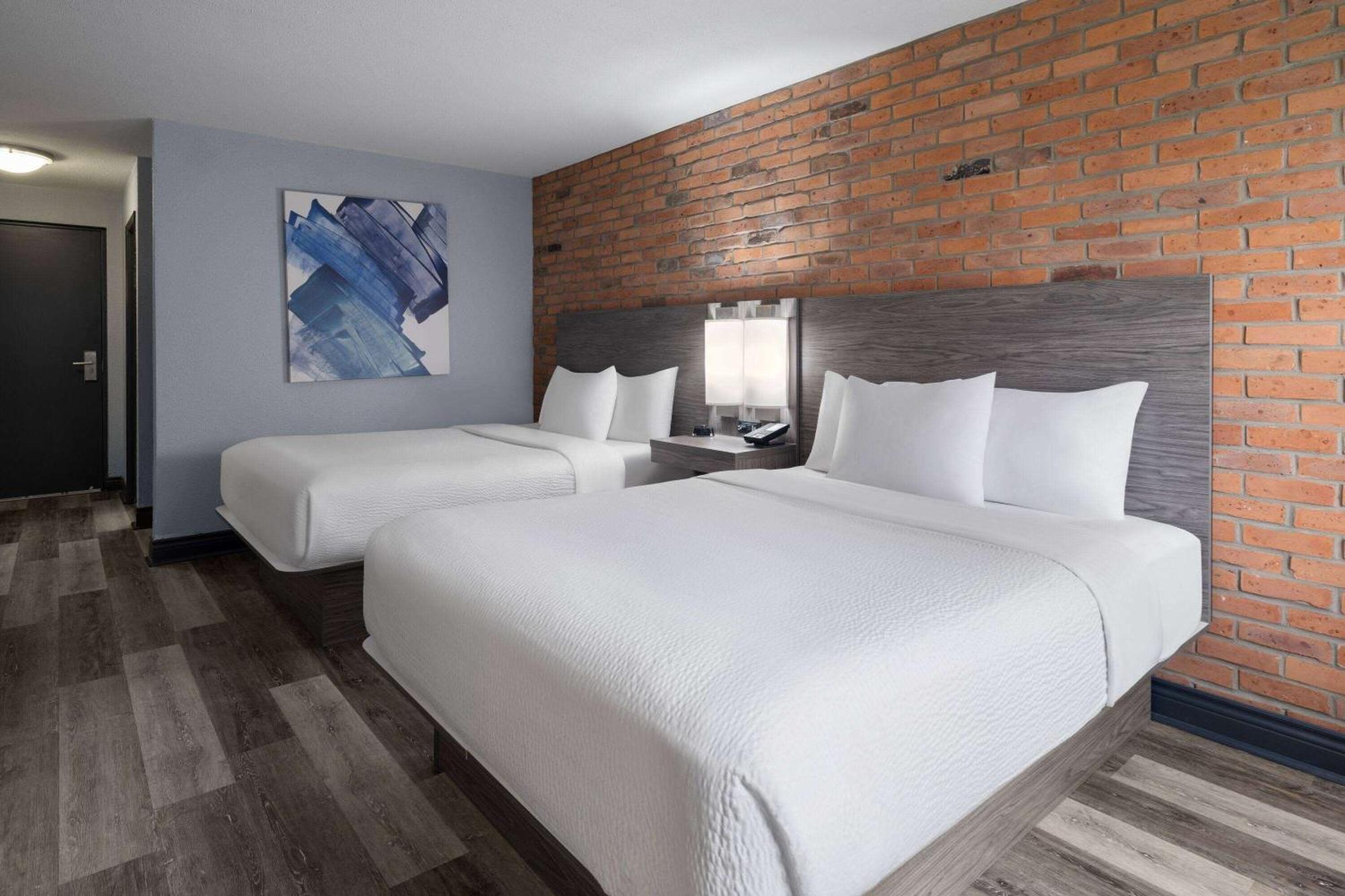 Travelodge By Wyndham باري المظهر الخارجي الصورة