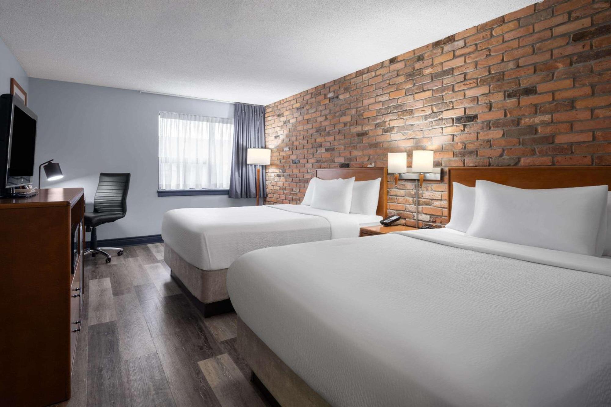 Travelodge By Wyndham باري المظهر الخارجي الصورة