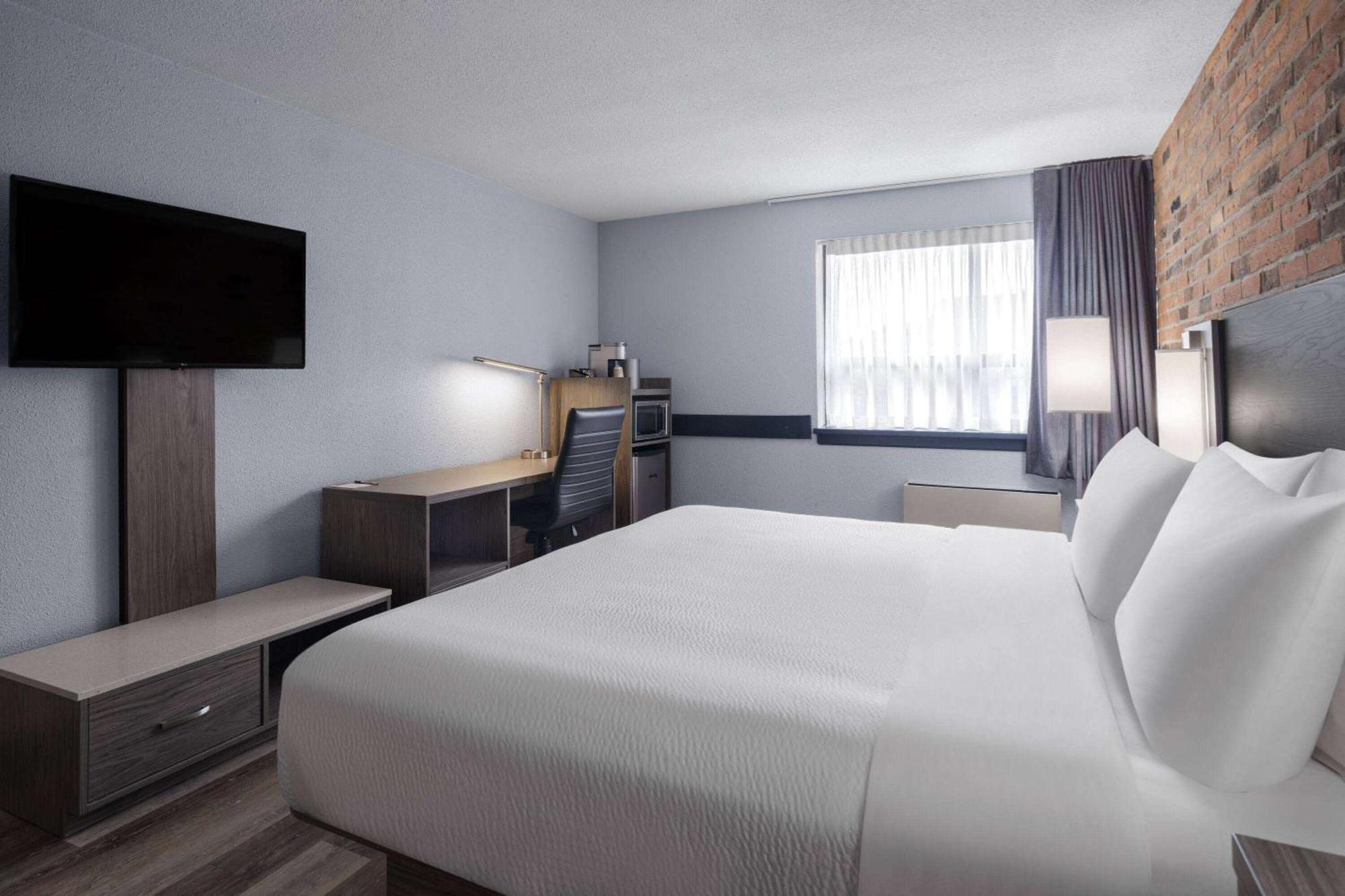 Travelodge By Wyndham باري المظهر الخارجي الصورة