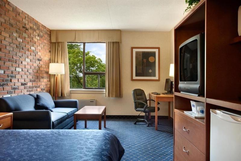 Travelodge By Wyndham باري المظهر الخارجي الصورة